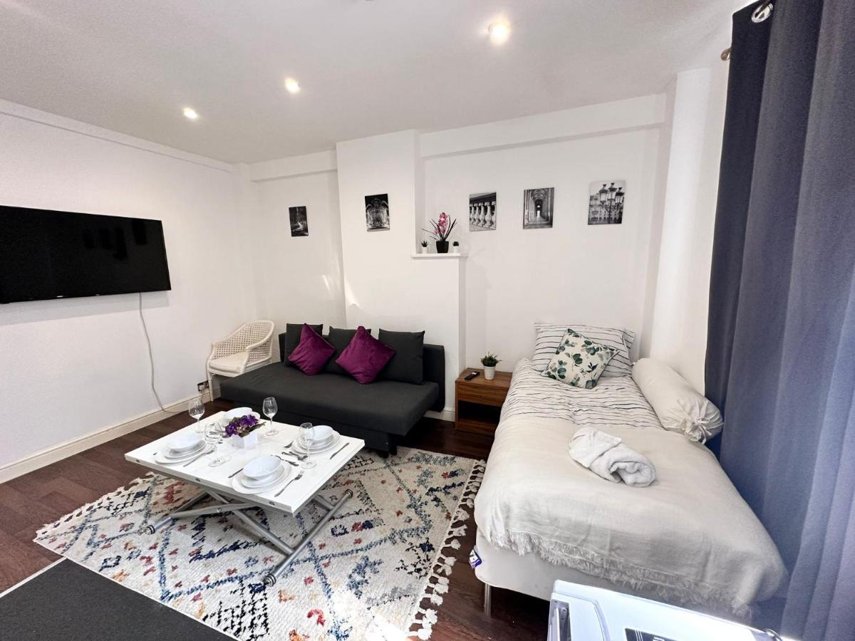 Central London 1-Bedroom Cozy Budget Apartment, Edgware Road Екстериор снимка